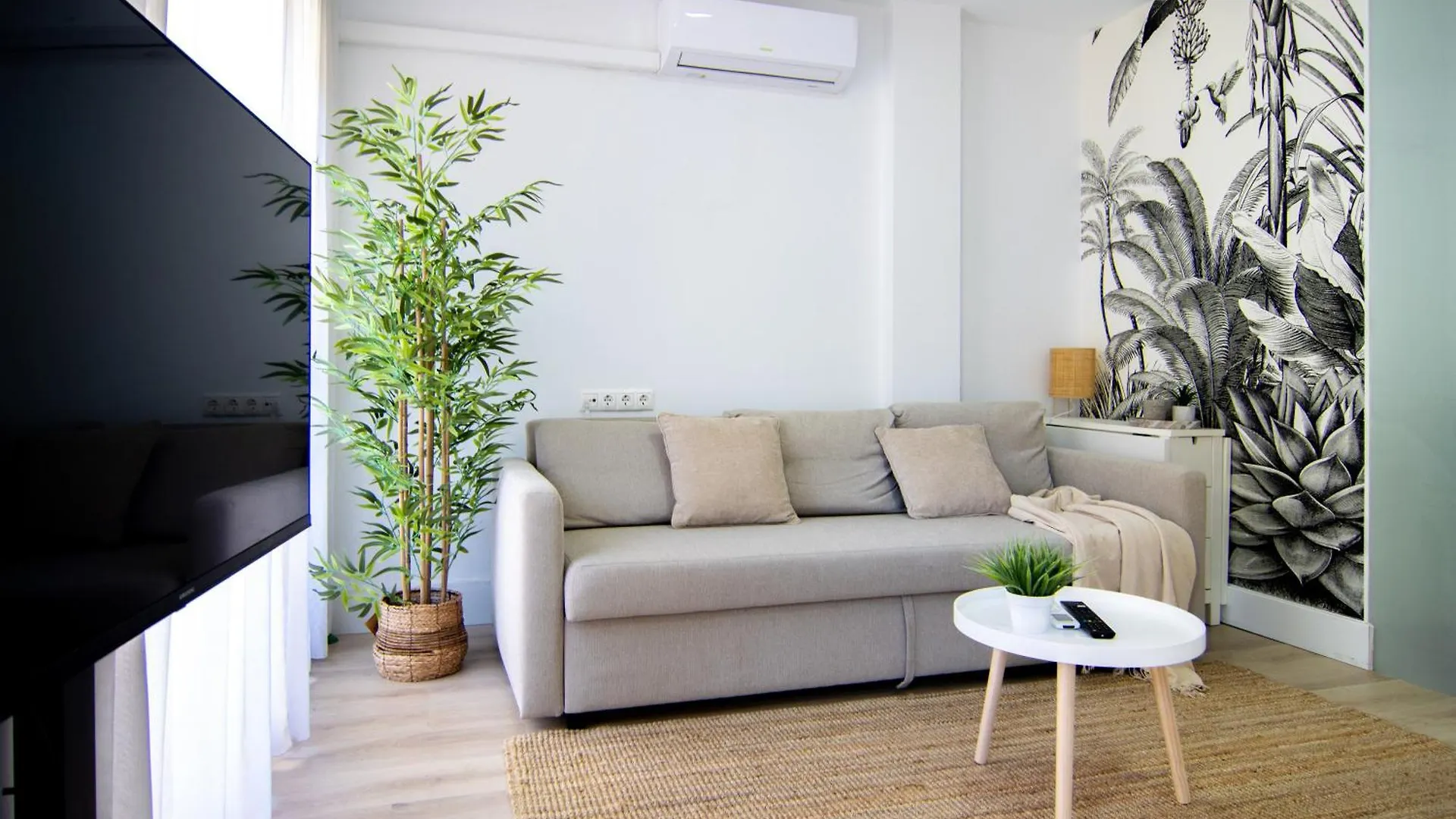 Oleholidays 304 Romana Playa Junto Al Mar Apartment Marbella Spain